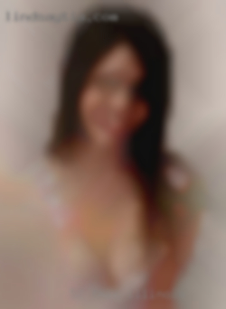 5'2, thic, sensual, and in Illinois soft Brunette.