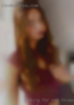 Looking for NSA fun with another for threesome Dallas female.