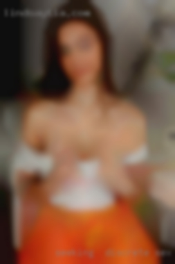 Seeking  discrete sex club connections.